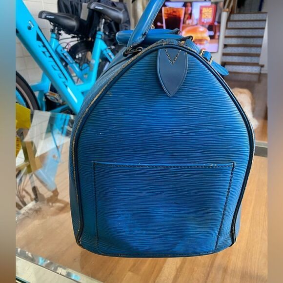 Louis Vuitton 1995 “Keepall 50” travel duffle. Toledo blue Epi. One owner - Picture 11 of 16